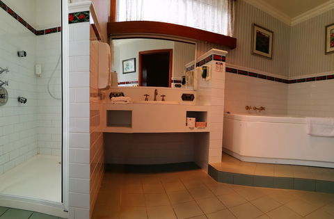 Motel Mayfair On Cavell - Accommodation Asia 5