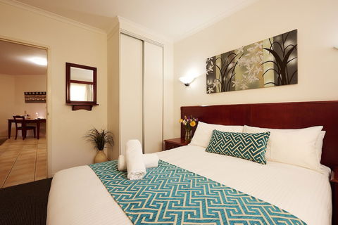 Coffee House Apartment Motel - Accommodation Guide 6