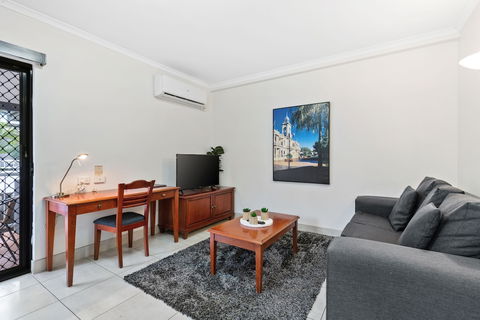 Coffee House Apartment Motel - Accommodation Guide 4