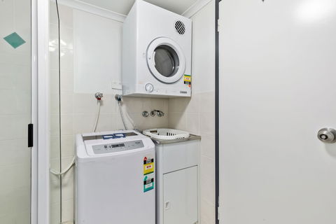 Coffee House Apartment Motel - Accommodation Guide 5