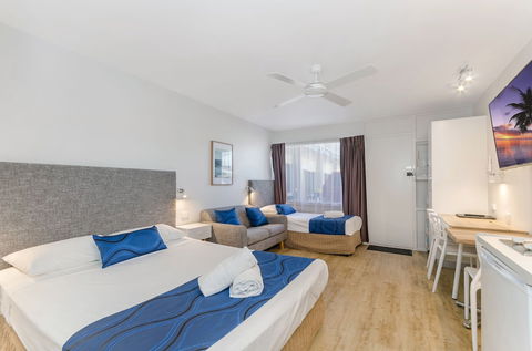 Beach House Motel - Accommodation Asia 5
