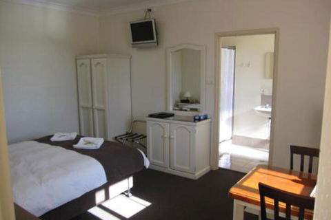 Aussie Settler Motel - Accommodation Guide 4