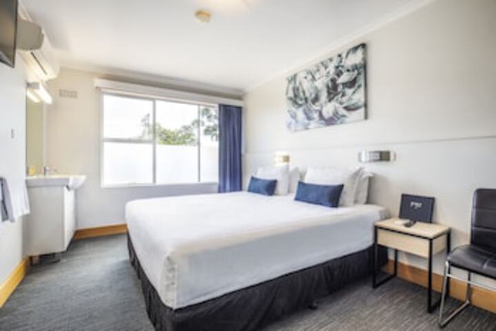 Derwent Park TAS Accommodation Asia