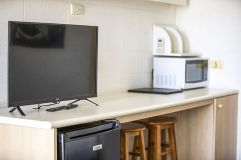 The Mulgrave Motel - Accommodation Guide 3