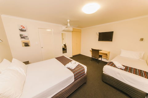 Citywalk Motor Inn - Accommodation Guide 3