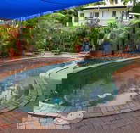Coconut Grove Holiday Apartments - Accommodation Guide