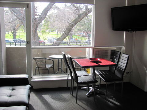 Apartments On Flemington - Accommodation Asia 3