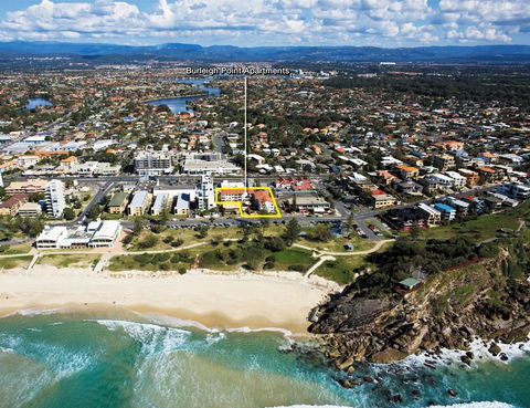 Burleigh Point Holiday Apartments - Accommodation Asia 0