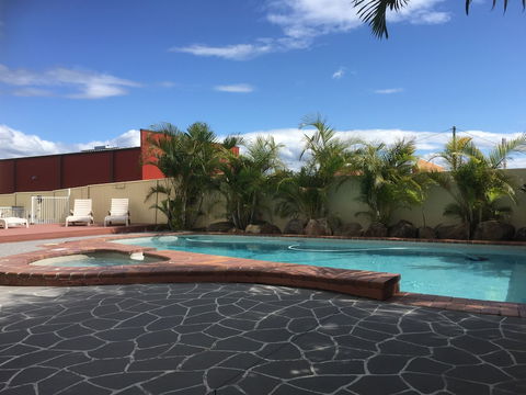 Burleigh Point Holiday Apartments - Accommodation Asia 2