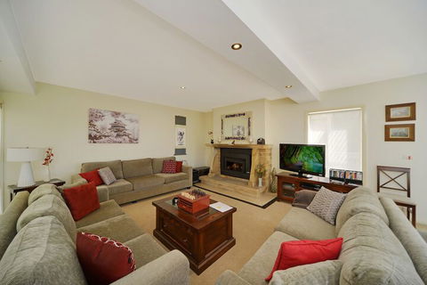 Bundanoon Lodge - Accommodation Guide 6