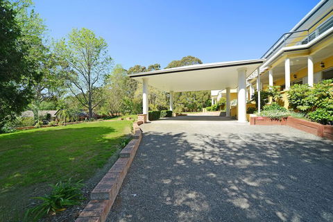 Bundanoon Lodge - Accommodation Guide 2