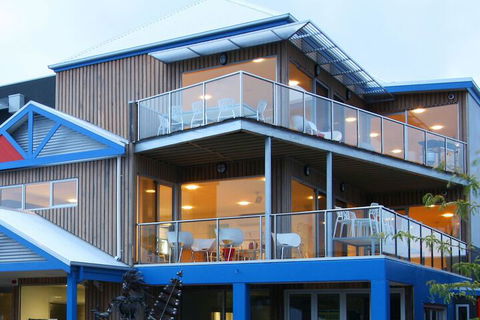 The Island Accommodation - Hostel - Accommodation Guide 1