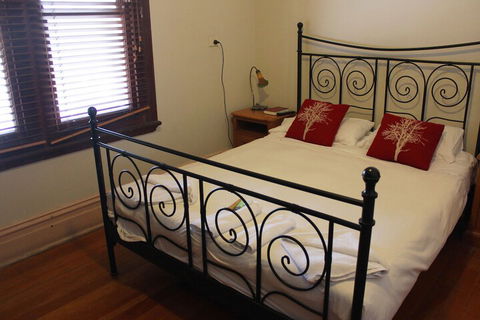 Burwood Bed And Breakfast - Accommodation Asia 3
