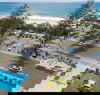 Southern Cross Beachfront Holiday Apartments - Accommodation Asia