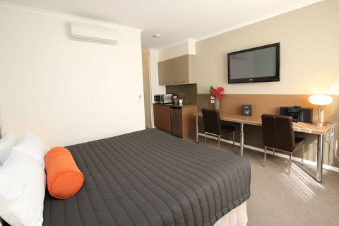 Indulge Apartments - Ontario - Accommodation Asia 5