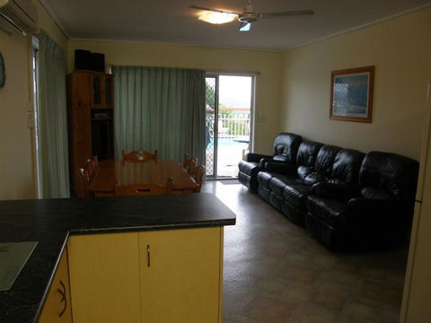 Ambience Holiday Apartments - Accommodation Asia 6