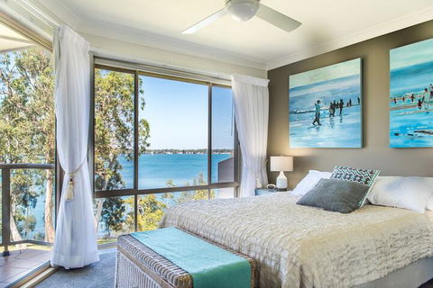 Anne's Waterfront Haven B&B - Accommodation Guide 7