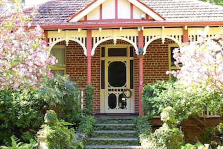 Reservoir WA Accommodation Asia