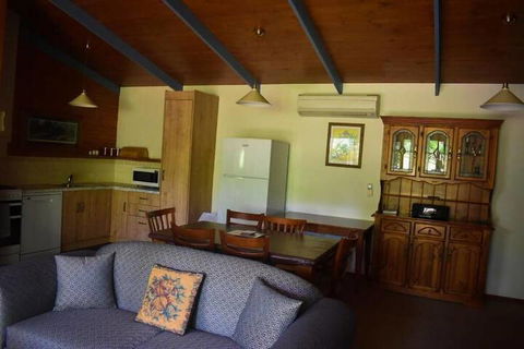 Clarendon Chalets - Accommodation Asia 5