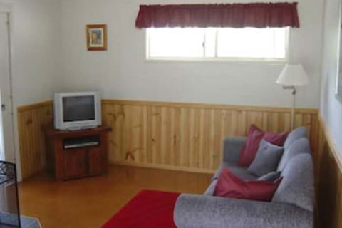 Goomburra Forest Retreat - Accommodation Guide 2
