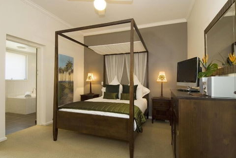 Plantation House - Accommodation Guide 5