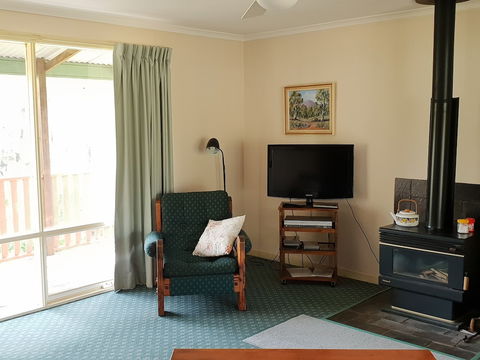 Taralee Orchards - Accommodation Guide 6