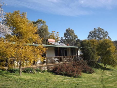 Taralee Orchards - Accommodation Guide 0