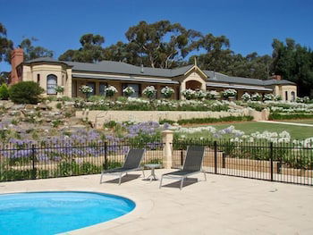 Brice Hill Country Lodge - Accommodation Guide 3