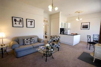 Brice Hill Country Lodge - Accommodation Guide 5