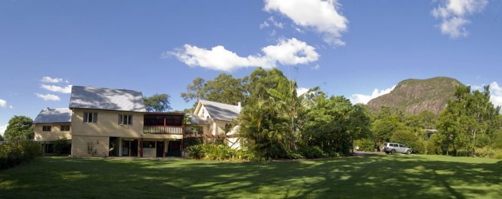 Glass House Mountains QLD Accommodation Asia