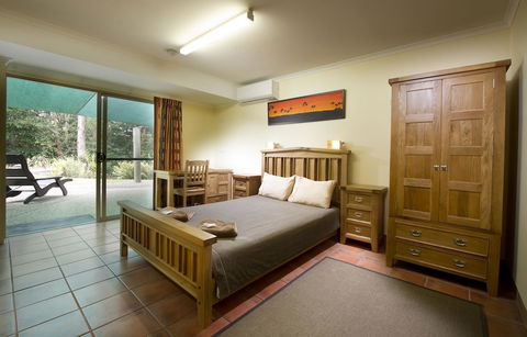 Glass House Mountains Ecolodge - Accommodation Guide 2
