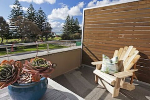 Aquabelle Apartments - Accommodation Guide 0