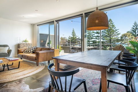 Aquabelle Apartments - Accommodation Guide 2