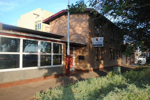 Port Adelaide Backpackers - Accommodation Guide 1