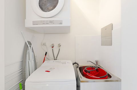 Wyndel Apartments - Bertram - Accommodation Asia 5