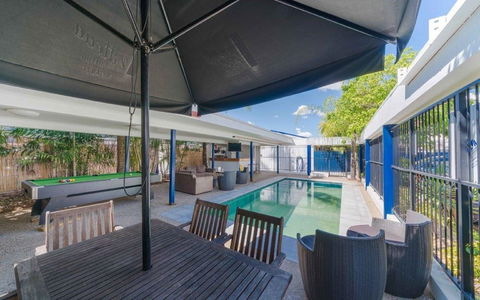 The Cosmopolitan Motel And Serviced Apartments - Accommodation Guide 5