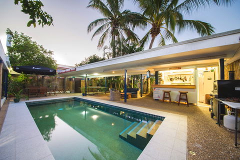 The Cosmopolitan Motel And Serviced Apartments - Accommodation Guide 4