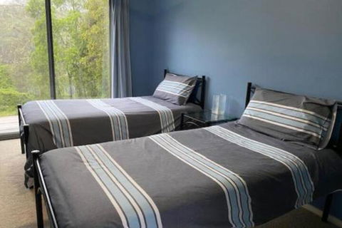 Grand View Holiday Home - Accommodation Guide 3