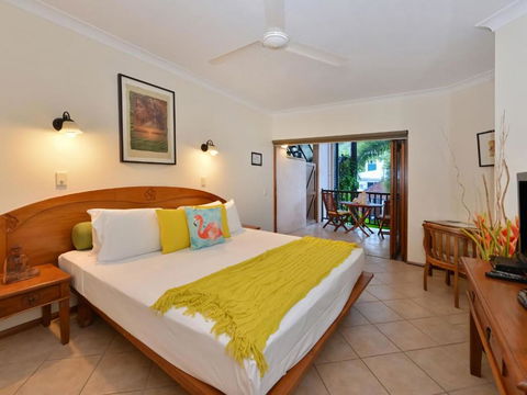 Poolside Studio - Accommodation Asia 2