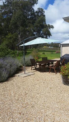 Peppermint Farm Cottage - Accommodation Asia 1