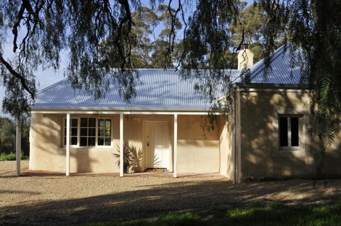 Peppermint Farm Cottage - Accommodation Asia 5