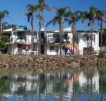 Beachfront 2 25 Willow Street - Accommodation Asia
