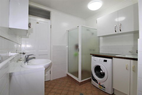 Beachfront 3 25 Willow Street - Accommodation Guide 1