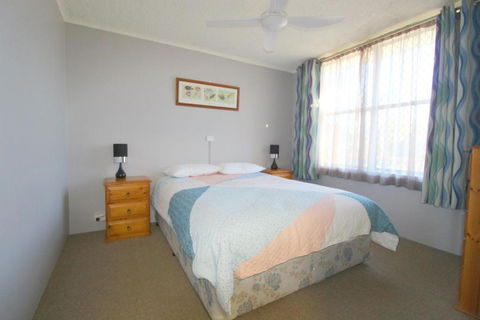 Beachfront 4 25 Willow Street - Accommodation Asia 2
