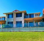 Dolphins 2 7 Commodore Crescent - Accommodation Asia