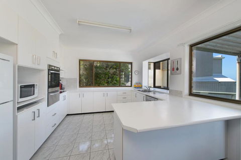 Relax At Lighthouse 4 Lighthouse Road - Accommodation Asia 1