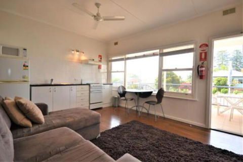Breakers 2 2 Hill Street - Accommodation Asia 2