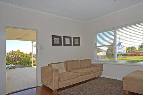 Breakers 1 2 Hill Street - Accommodation Asia 4