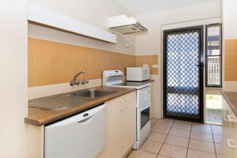 Bay Park Gardens 30 1 Warlters Street - Accommodation Guide 7