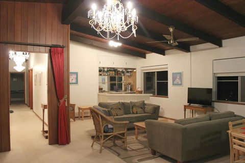 Milton 5 99 Pacific Drive - Accommodation Guide 4